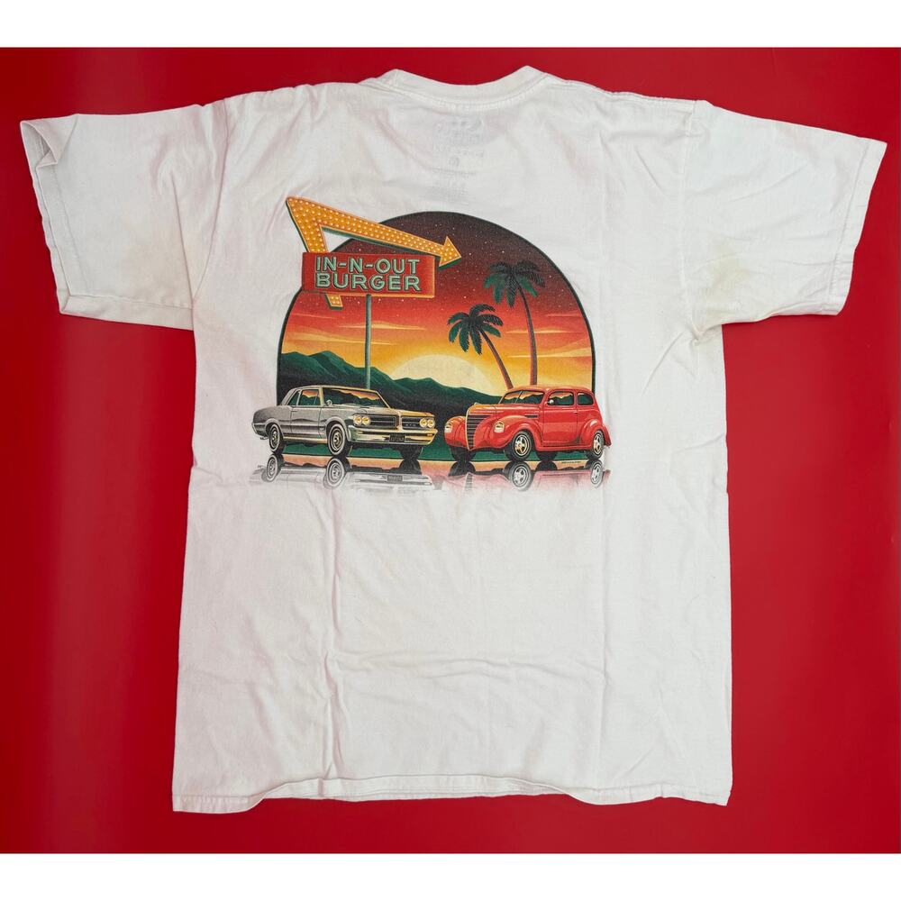 In-N-Out Burger Mens M White California Graphic T-Shirt Vintage Cars Sunset